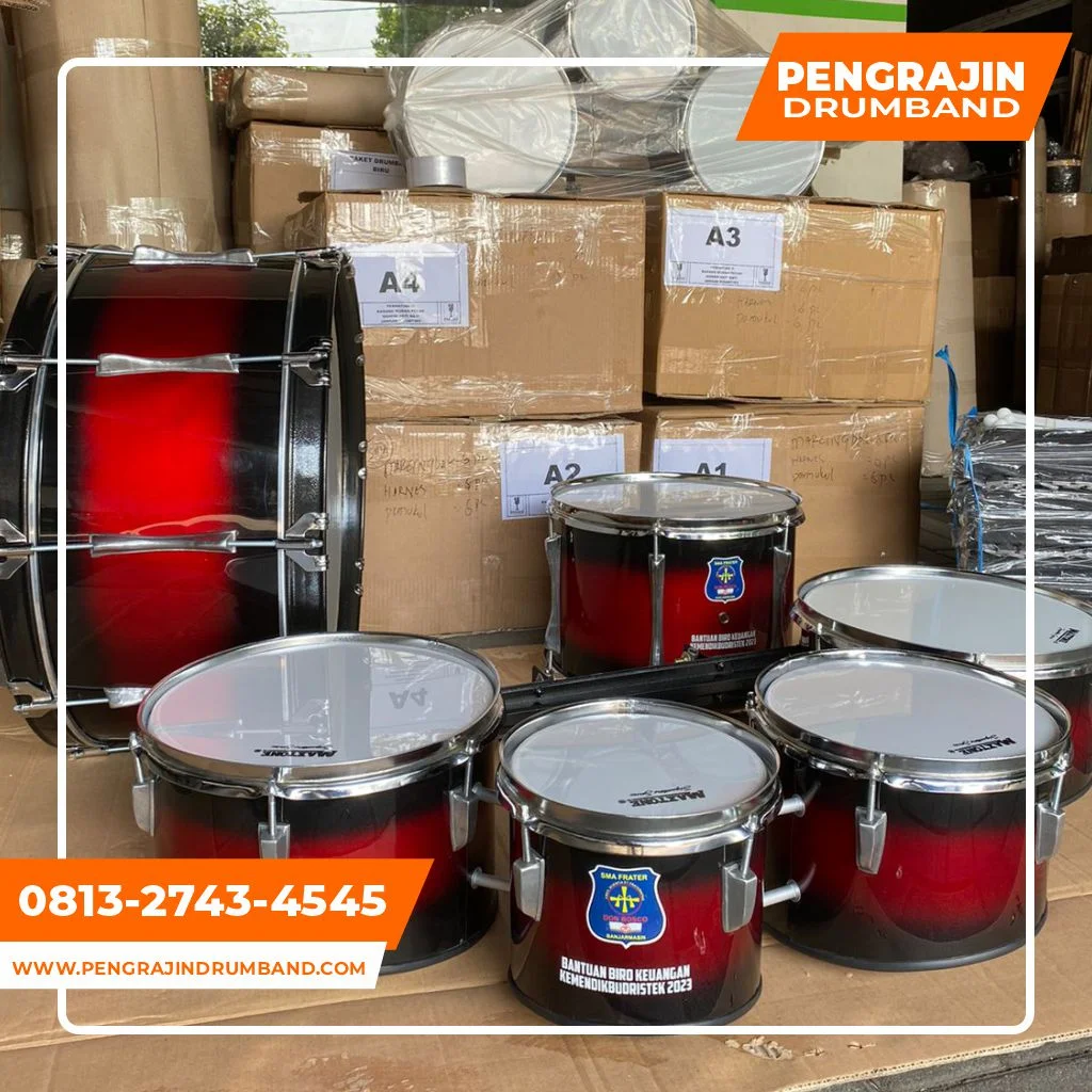 Perlengkapan drumband sekolah untuk kegiatan siswa